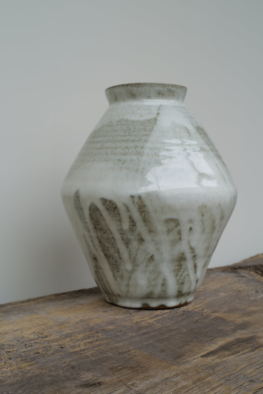 THE URN