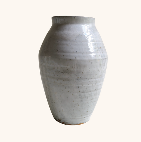 THE URN