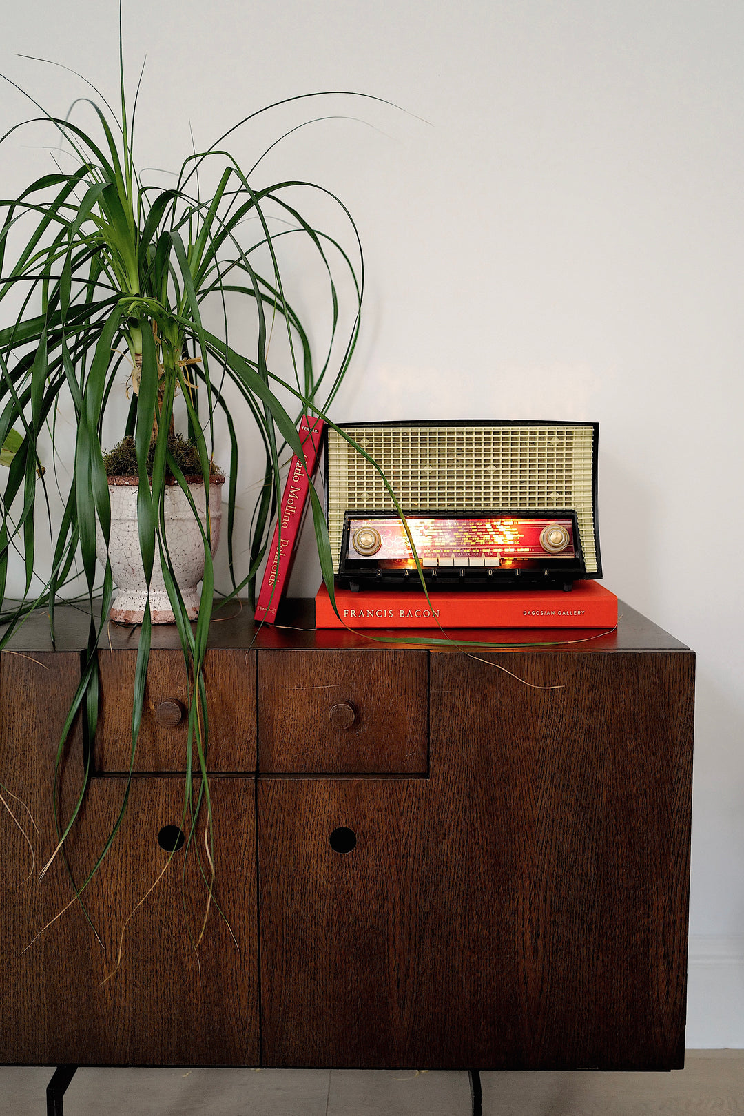 Radiola Vintage 1960s Radio Bluetooth Speaker