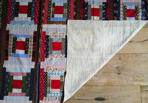 Brikabrak - Antique Log Cabin Quilt