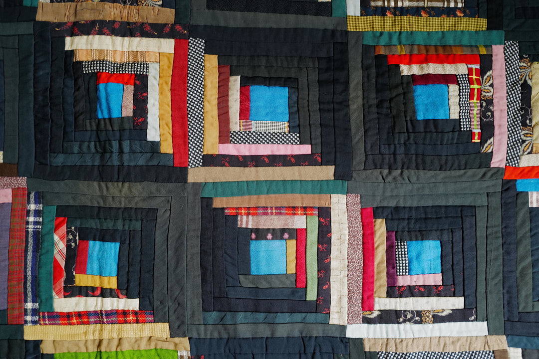 Pixelated Dreams - Antique Log Cabin Quilt